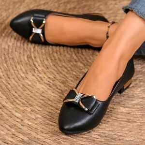 Chic Black Faux Leather Flats with Bow Accent Size 9